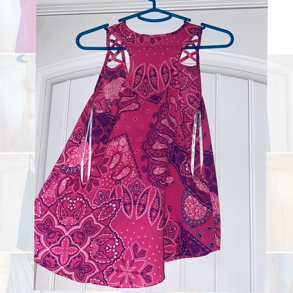 Pink and purple paisley tank/blouse size small - Picture 2 of 2